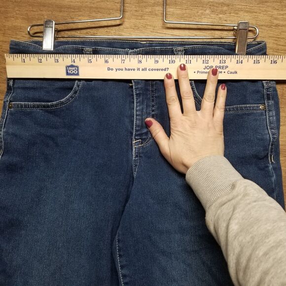 Style & Co Boyfriend Jeans Womens Size 10 Mid Rise Blue Denim Embellished - Picture 8 of 10